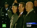 Герхарда Шредера проводили под колыбельную Гершвина Герхарда Шредера проводили под колыбельную Гершвина