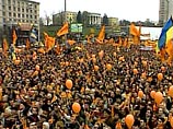 Украина отметит первую годовщину "оранжевой" революции как День свободы