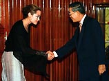 Анджелина Джоли на встрече с премьер-министром Камбоджи Хун Сеном