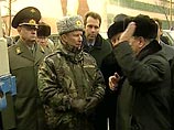 В Свердловской области министра обороны Иванова встретили пикетами В Свердловской области министра обороны Иванова встретили пикетами