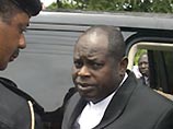 Нигерийский губернатор бежал от властей Великобритании, переодевшись женщиной