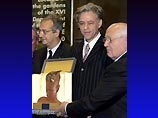 Бобу Гелдофу вручили престижную награду "Человек мира - 2005"