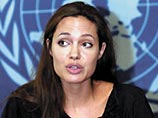 Анджелина Джоли, выступая перед журналистами в Женеве накануне своей поездки в Пакистан, также призвала оказать помощь этой стране. Ожидается, что с таким призывом Джоли официально выступит на пресс-конференции, которая запланирована в Исламабаде в пятниц