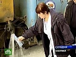 В среду, по его словам, "для городов, расположенных ниже Хабаровска по течению", будут доставлены еще 30 тонн активированного угля В среду, по его словам, "для городов, расположенных ниже Хабаровска по течению", будут доставлены еще 30 тонн активированного угля