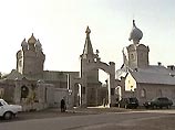В храмах, мечетях и синагогах России сегодня проходят заупокойные богослужения
