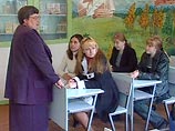 Центр социологии образования Российской академии образования, провел опрос 3 тысяч учащихся 7-х, 9-х и 11-х классов. "Как вы относитесь к допустимости сексуальных контактов в вашем возрасте?"