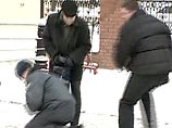 В Москве совершено нападение на двух сотрудников ГИБДД. Как сообщили РБК в правоохранительных органах города, инцидент произошел накануне в 21:45 на улице Земляной вал у дома N26