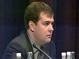 Первый вице-премьер Медведев в поселке Зеленовка дал путевку в жизнь двум национальным проектам Первый вице-премьер Медведев в поселке Зеленовка дал путевку в жизнь двум национальным проектам