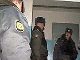 Сотрудники милиции и ОБОП СВАО всю ночь дежурили на лестничной клетке девятого этажа в доме на Староалексеевской улице