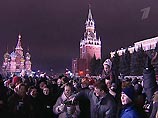 "Также нельзя будет принести и безалкогольные напитки в стеклянной таре. Такие меры власти решили принять во избежание травм", - отметили в пресс-службе Центрального административного округа Москвы "Также нельзя будет принести и безалкогольные напитки в стеклянной таре. Такие меры власти решили принять во избежание травм", - отметили в пресс-службе Центрального административного округа Москвы
