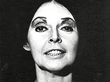 72-летняя художница выставила в галерее свою "оргазмическую коробочку" 72-летняя художница выставила в галерее свою "оргазмическую коробочку"