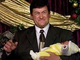 "Я никогда не думал, что у меня будет такая большая семья. Но я искренне верю в Бога и, по-моему, мои дети – это дар божий", - говорит Владимир "Я никогда не думал, что у меня будет такая большая семья. Но я искренне верю в Бога и, по-моему, мои дети – это дар божий", - говорит Владимир