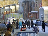 В Новосибирске горит лакокрасочный завод: 1 погиб, 5 ранены (ФОТО)