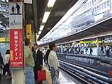 В японском метро разъяренная толпа до смерти избила "маньяка" за приставание к женщине