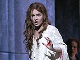 Известная российская оперная певица-сопрано Анна Нетребко отменила свой сольный концерт в Карнеги-холле в Нью-Йорке, заявив, что пока она не готова к такому выступлению