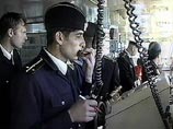В Охотском море пограничники открыли огонь по браконьерскому судну В Охотском море пограничники открыли огонь по браконьерскому судну