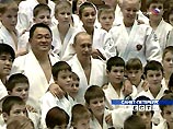 Путин провел в Петербурге мастер-класс по дзюдо для учеников спортшколы (ФОТО)