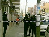 Напомним, что в ходе ряда спецопераций, основная часть которых была осуществлена 19 декабря, были арестованы 18 человек, подозреваемых в террористической деятельности. Аресты были проведены в ходе рейдов в Севилье, Малаге, Нериде и на Балеарских островах Напомним, что в ходе ряда спецопераций, основная часть которых была осуществлена 19 декабря, были арестованы 18 человек, подозреваемых в террористической деятельности. Аресты были проведены в ходе рейдов в Севилье, Малаге, Нериде и на Балеарских островах