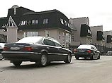 Во время езды на медленной скорости по одной из улиц Регенсбурга, расположенного на юге Германии, автомобиль BMW, на котором проводилось испытание, довольно быстро нашел свободное место для парковки