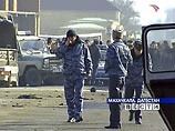 Как сообщили в дежурной части УВД Махачкалы, "у милиции есть основания предполагать, что неизвестный переносил самодельное взрывное устройство, и оно сработало" Как сообщили в дежурной части УВД Махачкалы, "у милиции есть основания предполагать, что неизвестный переносил самодельное взрывное устройство, и оно сработало"