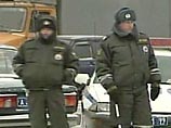 Двое неизвестных в форме инспекторов ГАИ под видом проверки документов остановили автомашину ВАЗ- 2109, в которой ехали аудитор, менеджер и кассир предприятия