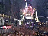 Около миллиона человек приняли участие в новогодних гуляньях на нью-йоркской Таймс-сквер