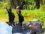 Террористы-смертники напали на катер ВМС
Шри-Ланки - погибли 15 военных моряков Террористы-смертники напали на катер ВМС
Шри-Ланки - погибли 15 военных моряков