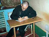 Кроме того, стало известно, что Ходорковский лишен возможности работать с документами на встречах с адвокатами. Поскольку осужденный вынужден общаться со своими защитниками через стекло и решетку
