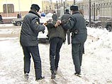Сотрудники милиции задержали местного жителя, который выкрикивал антисемитские фразы в синагоге. Как сообщил источник в городском УВД, 13 января днем житель города, 1987 года рождения, в нетрезвом виде пришел с разбитой бутылкой в синагогу Сотрудники милиции задержали местного жителя, который выкрикивал антисемитские фразы в синагоге. Как сообщил источник в городском УВД, 13 января днем житель города, 1987 года рождения, в нетрезвом виде пришел с разбитой бутылкой в синагогу
