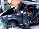 В машине "ВАЗ-2107" находились трое мужчин и две женщины В машине "ВАЗ-2107" находились трое мужчин и две женщины