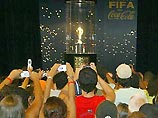 В Рио-де-Жанейро выставили напоказ Кубок Мира ФИФА