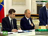 В Георгиевском зале Кремля прошло первое пленарное заседание Общественной палаты РФ в составе 126 человек В Георгиевском зале Кремля прошло первое пленарное заседание Общественной палаты РФ в составе 126 человек