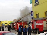 На северо-востоке Москвы в районе станции метро "Савеловская" возник сильный пожар в торговом комплексе "Совенок", где продаются товары для детей На северо-востоке Москвы в районе станции метро "Савеловская" возник сильный пожар в торговом комплексе "Совенок", где продаются товары для детей