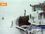 На Камчатке в снегу застряла колонна грузовиков