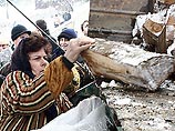 Жителям Тбилиси раздают бесплатный хлеб