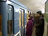 На  станции  метро  "Парк  Культуры"  под  поездом погибла женщина