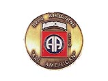 82-ая военно-воздушная дивизия была создана в 1917 году и является элитным ударным подразделением американской армии. На ее эмблеме красуются буквы АА (All-Americans), что означается "всеамериканская", поскольку десантники в нее приезжают со всех штатов с
