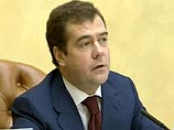 Медведев вновь занял кожаное кресло Фрадкова: премьер заболел