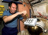 Летающий по космосу старый скафандр будет вещать на FM частотах Летающий по космосу старый скафандр будет вещать на FM частотах