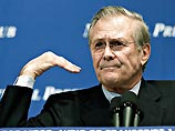 Рамсфельд разработал широкую стратегию того, что военные и администрация Джорджа Буша называют "долгой войной", уподобляя лидера "Аль-Каиды" Усаму бен Ладена Адольфу Гитлеру