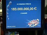 Три участника лотереи "Евромиллионы" - двое во Франции и один в Португалии - поделят между собой сумму в 183 млн 573 тыс. 77 евро, которая была разыграна минувшей ночью. Тираж транслировал в прямом эфире частный телеканал TF1