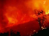 В Калифорнии бушуют лесные пожары: эвакуированы жители 1500 домов