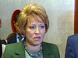 Валентина Матвиенко поздравила митьков с новосельем в тельняшке Валентина Матвиенко поздравила митьков с новосельем в тельняшке