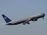 Самолет United Airlines приземлился после обнаружения трупа на борту
