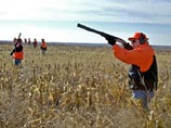 Он заявил также, что всю вину за инцидент на перепелиной охоте на ранчо в штате Техас полностью берет на себя. "Это не его ошибка, а моя. Я тот человек, кто нажал на курок и ранил моего друга", - заявил вице-президент США Он заявил также, что всю вину за инцидент на перепелиной охоте на ранчо в штате Техас полностью берет на себя. "Это не его ошибка, а моя. Я тот человек, кто нажал на курок и ранил моего друга", - заявил вице-президент США
