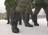 Российская армия не откажется от кирзовых сапог, считая их оптимальной обувью для срочников