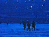 Во Владивостоке спасены двое подростков, катавшиеся на льдине Во Владивостоке спасены двое подростков, катавшиеся на льдине
