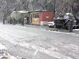 Российский миротворец в Южной Осетии вынужден был открыть огонь из автомата для того, чтобы остановить водителя автомобиля, чуть было не сбившего постового на КПП в селении Мегврекиси. Действия военнослужащего признаны правомерными