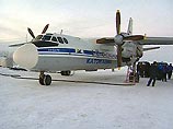 Самолет Ан-24 с 40 пассажирами на борту совершил аварийную посадку в Красноярске