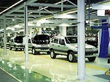 По сведениям "Коммерсанта", "GM-АвтоВАЗ" согласился закупать у ВАЗа сборочные комплекты по более высоким ценам. В результате стоимость продукции СП, которое и так переживает проблемы со сбытом, должна подняться как минимум на 13%